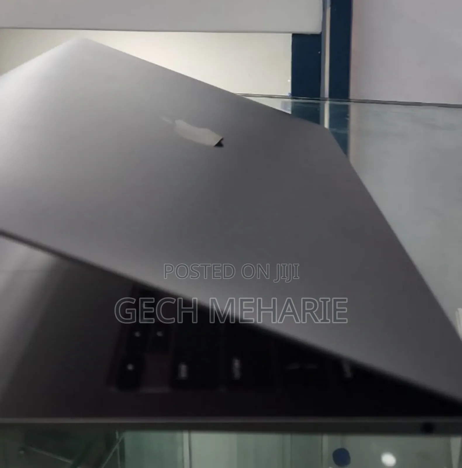 New Laptop Apple MacBook Air 2020 M1 8GB Apple M1 SSD 256GB