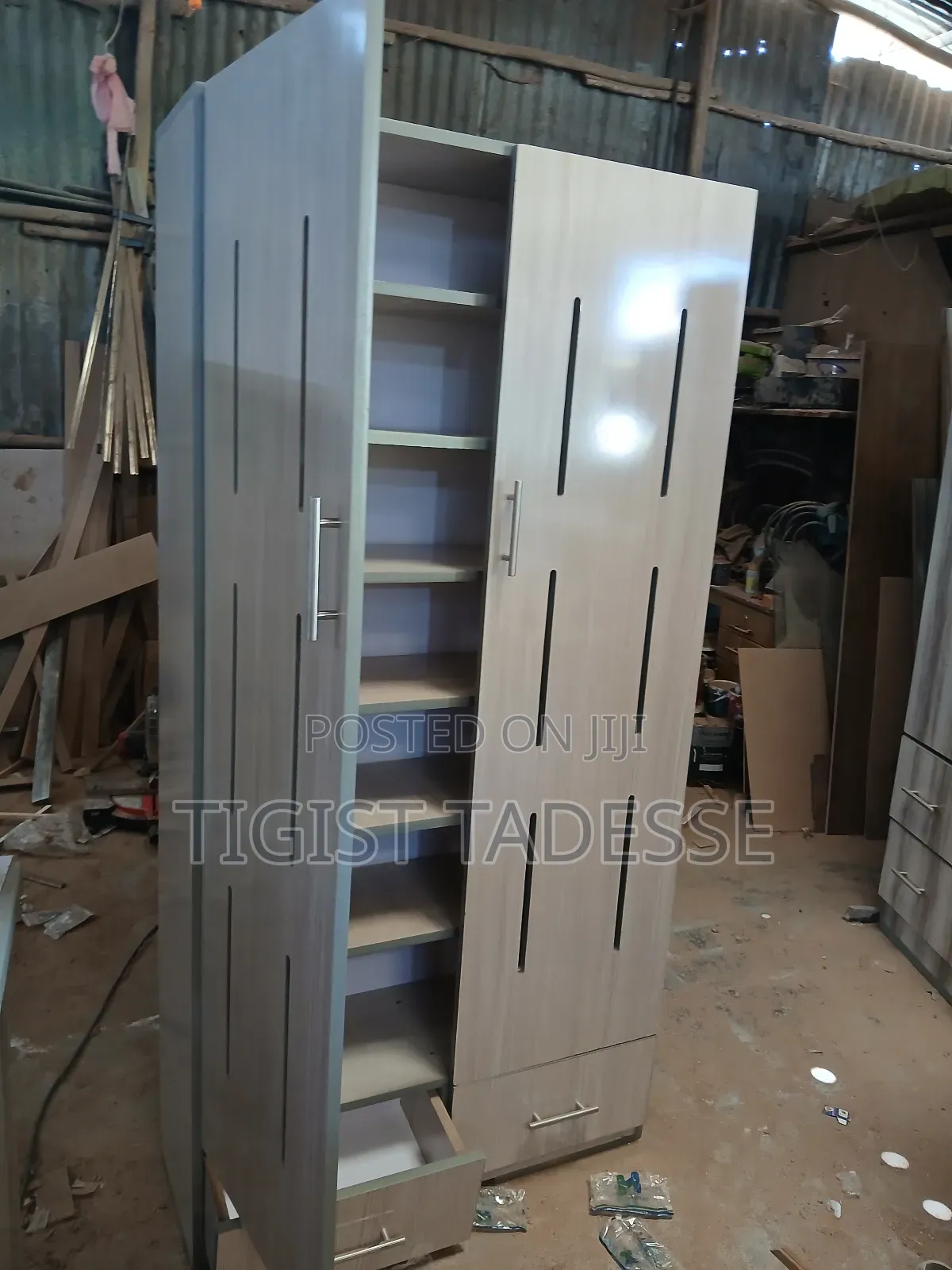 ላምኔት ጫማ መደርደሪያ 90*180 ከሁለት መሳቢያ ጋር