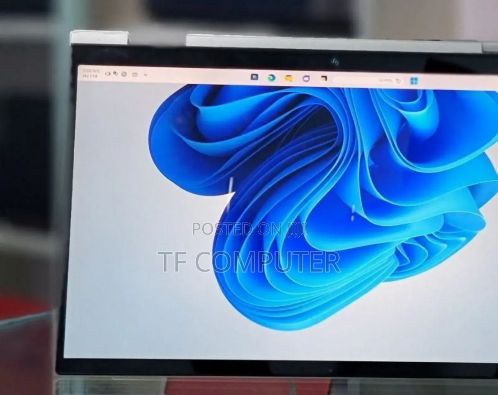 New Laptop HP Envy X360 8GB Intel Core I5 SSD 1T