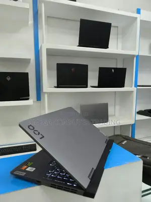 New Laptop Lenovo LOQ 15IRH8 16GB AMD Ryzen 7 SSD 512GB