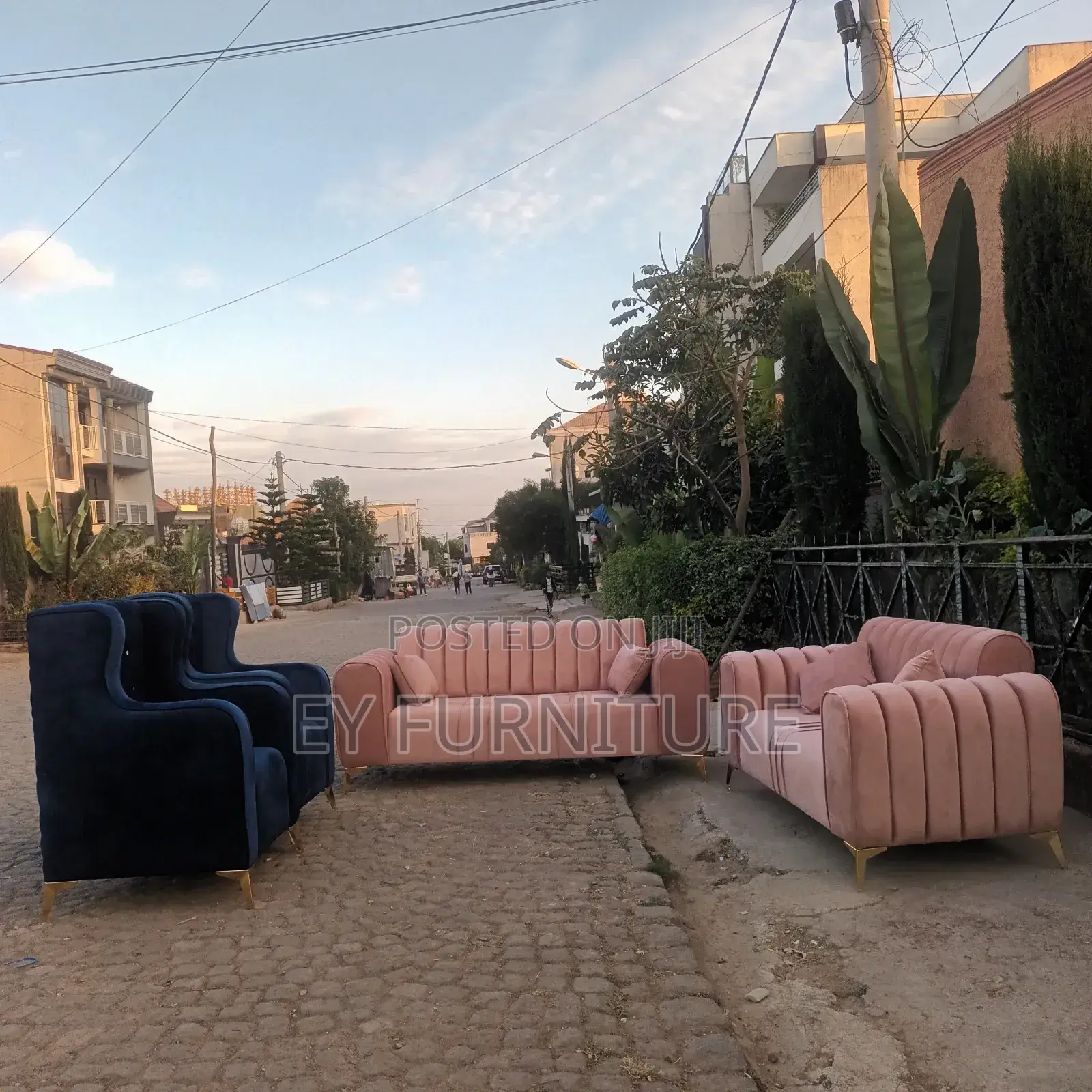 Sofa ውብትና ጥራቱን የጠበቀ ሶፋ Sofa