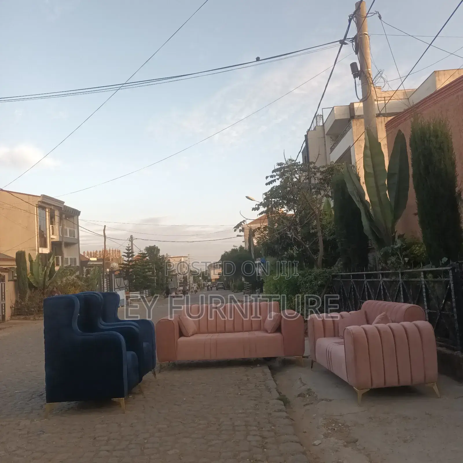 Sofa ውብትና ጥራቱን የጠበቀ ሶፋ Sofa