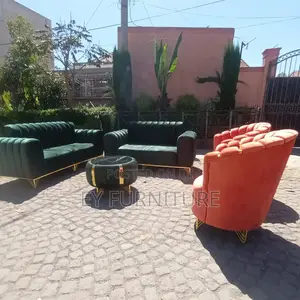 8 ሰው ሚያስቀምጥ ውብ ሶፋ Sofa