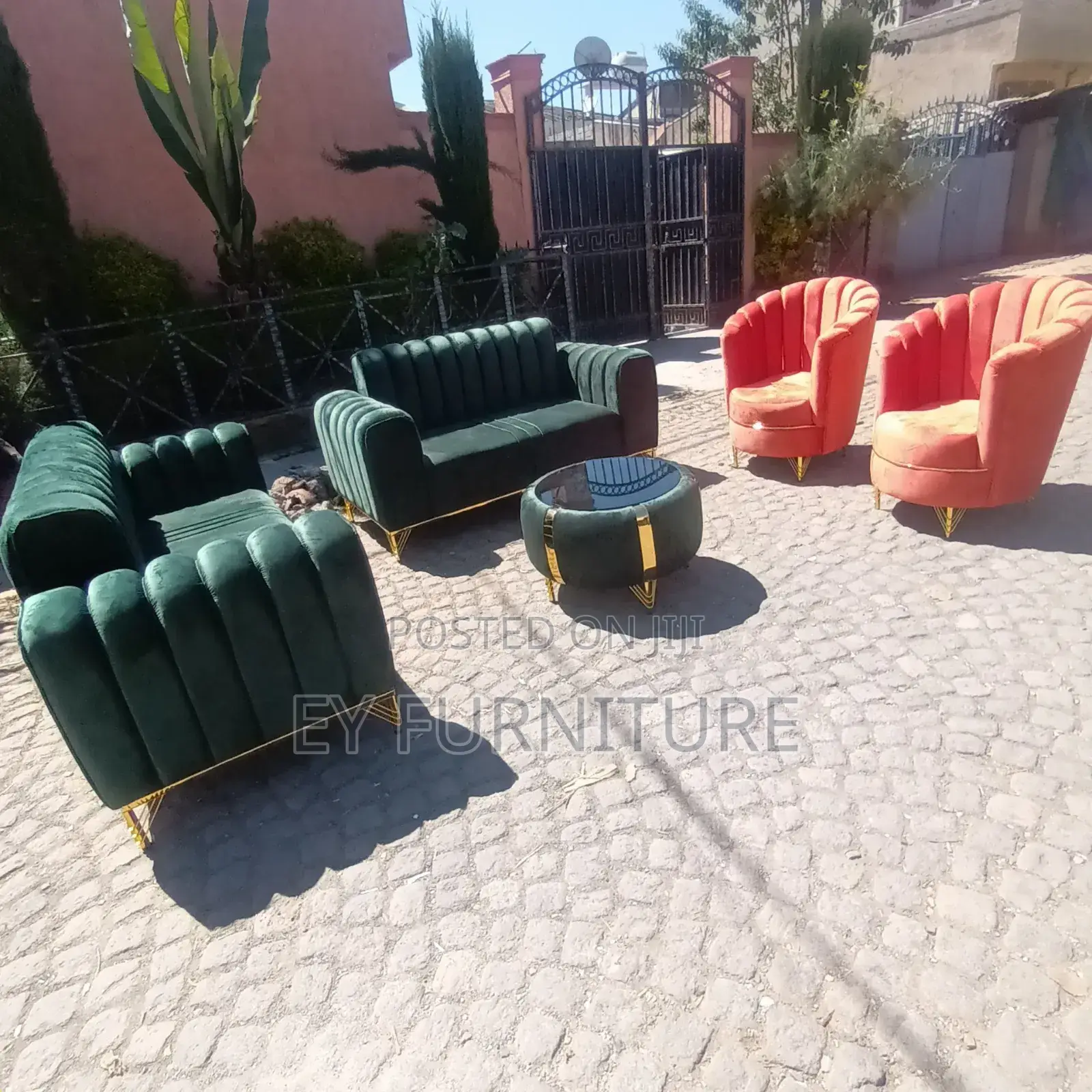 8 ሰው ሚያስቀምጥ ውብ ሶፋ Sofa