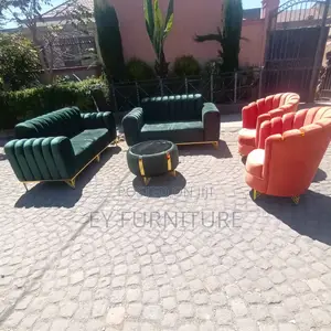 8 ሰው ሚያስቀምጥ ውብ ሶፋ Sofa