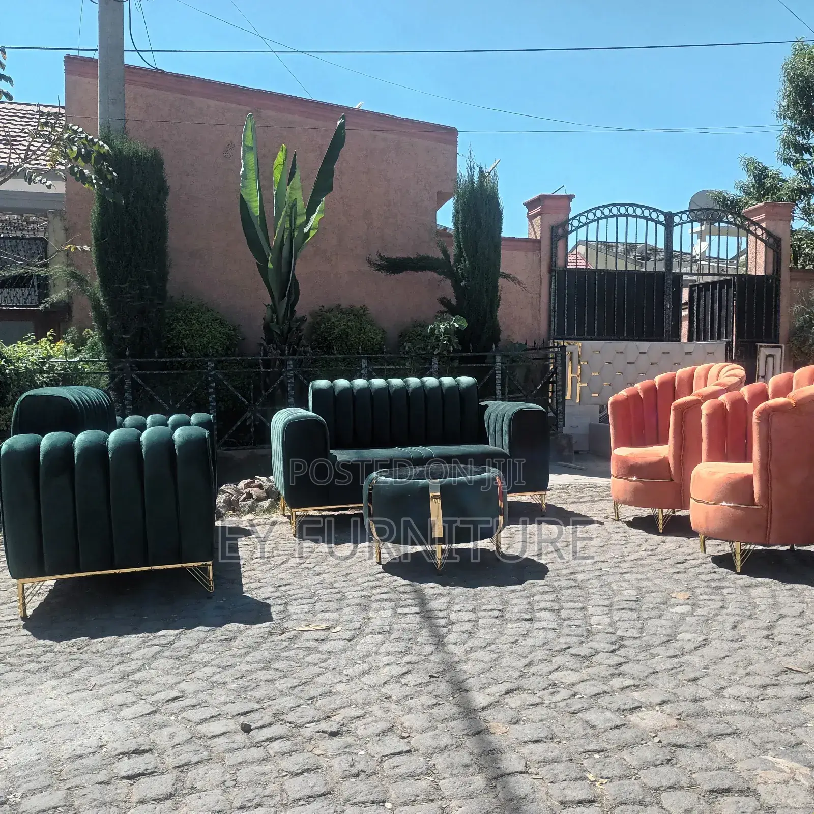 8 ሰው ሚያስቀምጥ ውብ ሶፋ Sofa