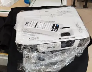 Epson EB-X41 Projector With Bag and Remote