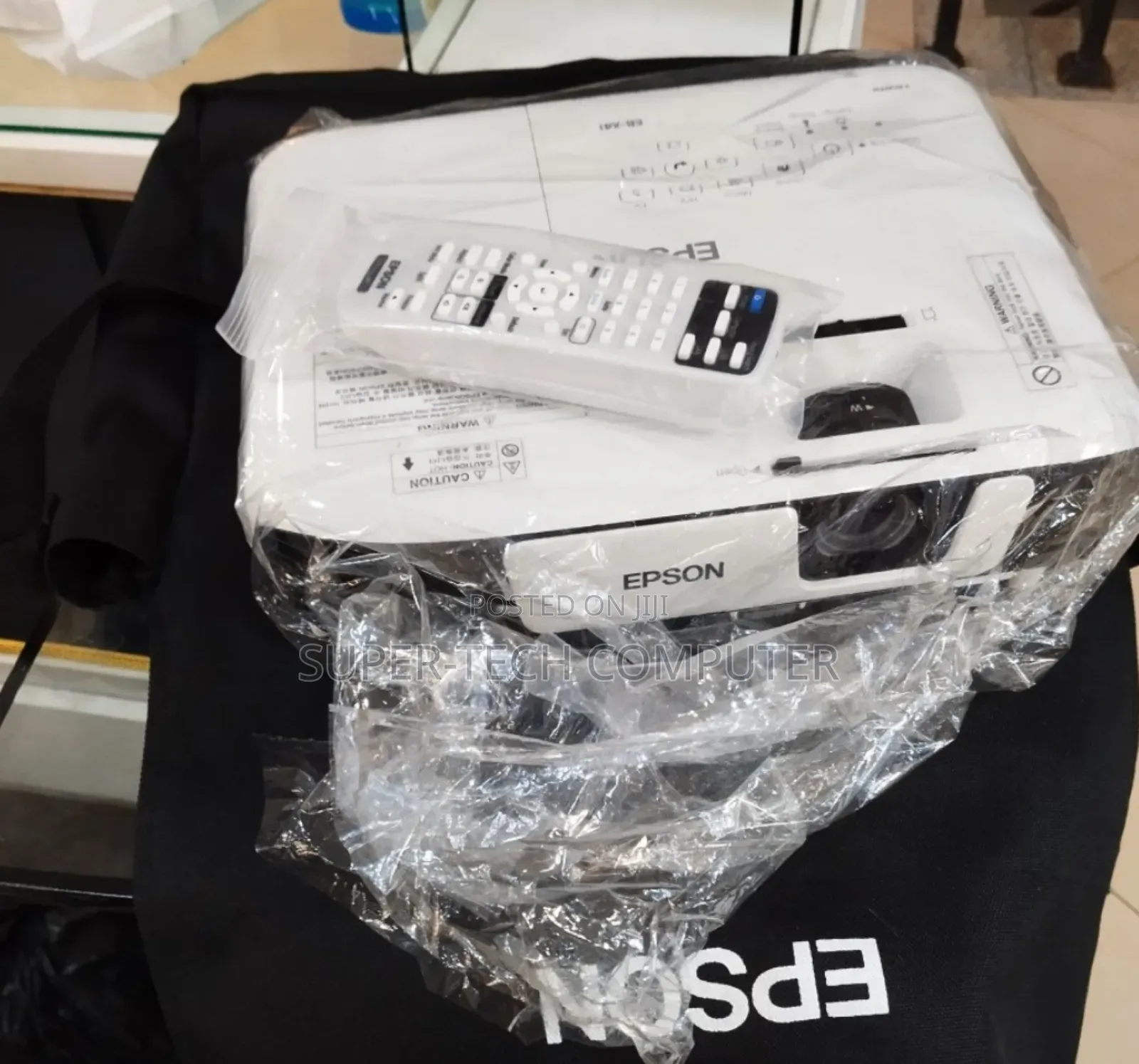 Epson EB-X41 Projector With Bag and Remote