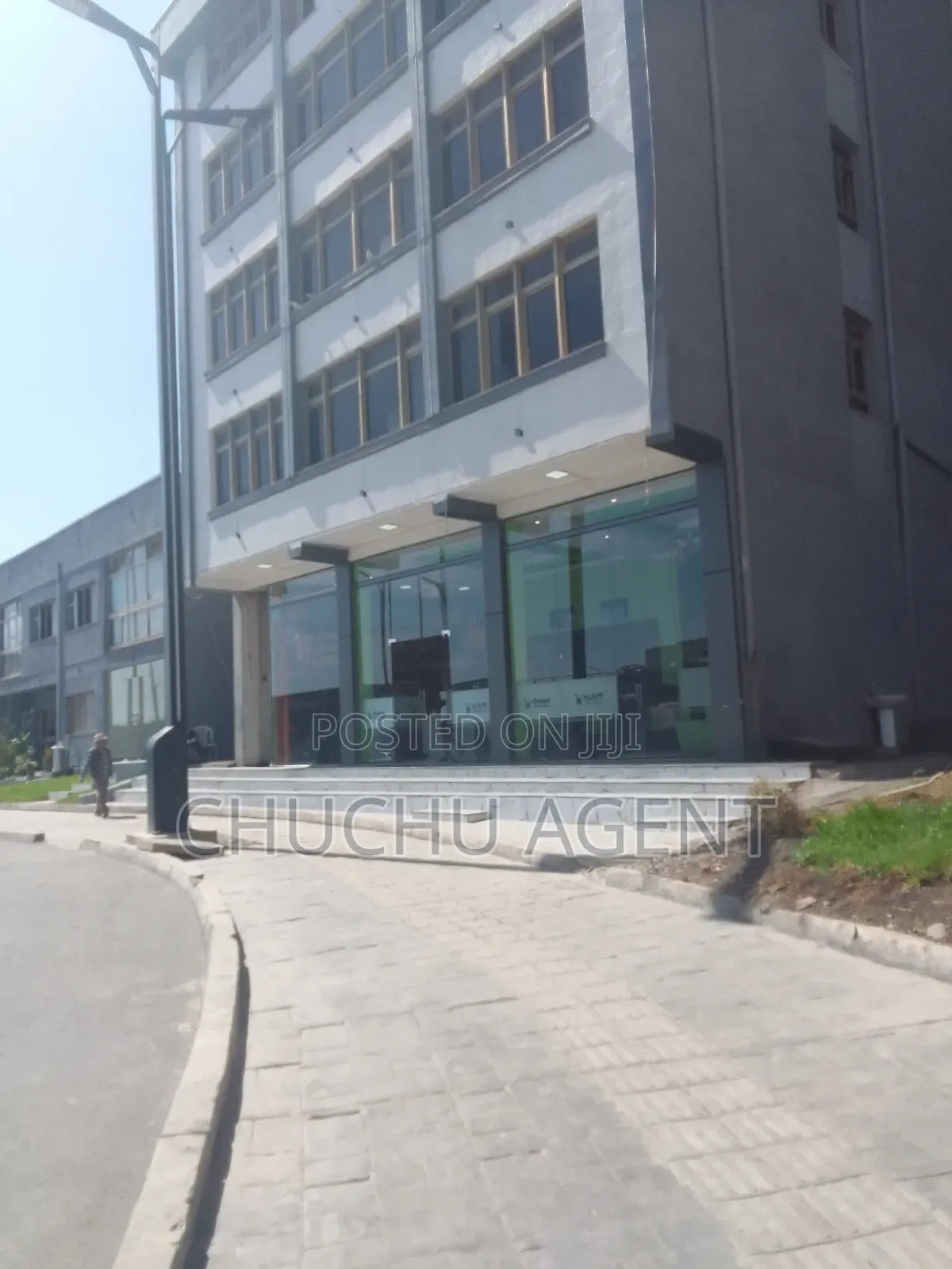 Ground Floor 120 M2 Rent at Bole