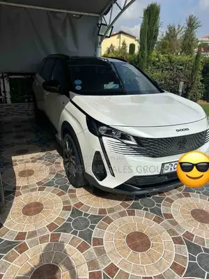 Peugeot 5008 2021 White