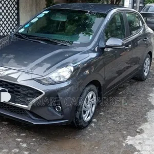 Photo - Hyundai I10 2022 Gray