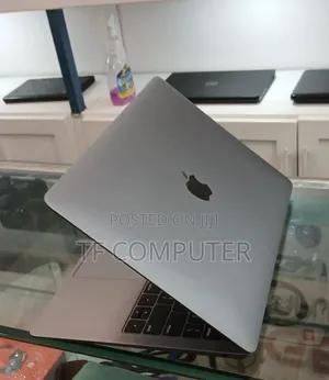 New Laptop Apple MacBook Air 2019 16GB Intel Core I5 SSD 512GB