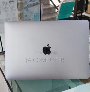 New Laptop Apple MacBook Pro 2020 16GB Intel Core I7 SSD 512GB