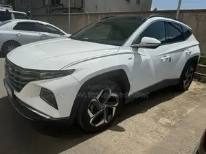 Photo - Hyundai Tucson 2021 White