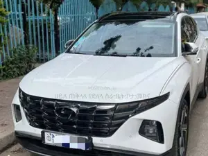 Hyundai Tucson 2021 White