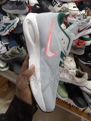 Nike Sneakers High Shoes for You Made in Vietnam