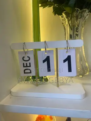 Photo - Wooden Page Flip Desk Calendar Creative