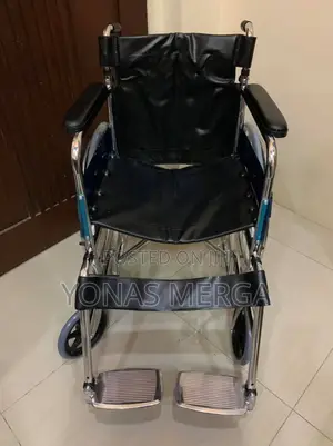 Propelled Elderly Wheelchairs With Leg Su (Black)姉wheelchair