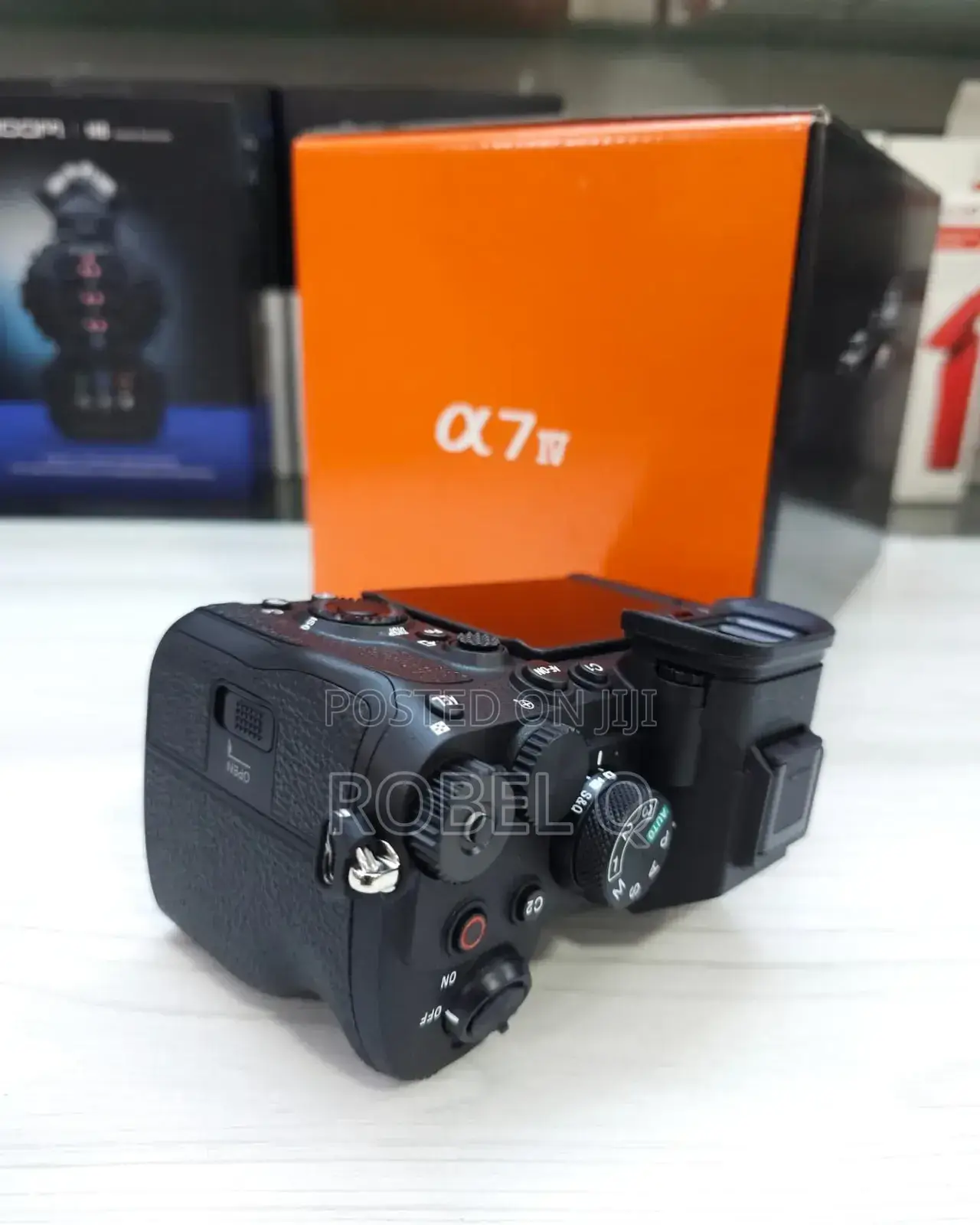 Sony Alpha 7 Iv With Lens