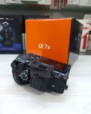 Sony Alpha 7 Iv With Lens