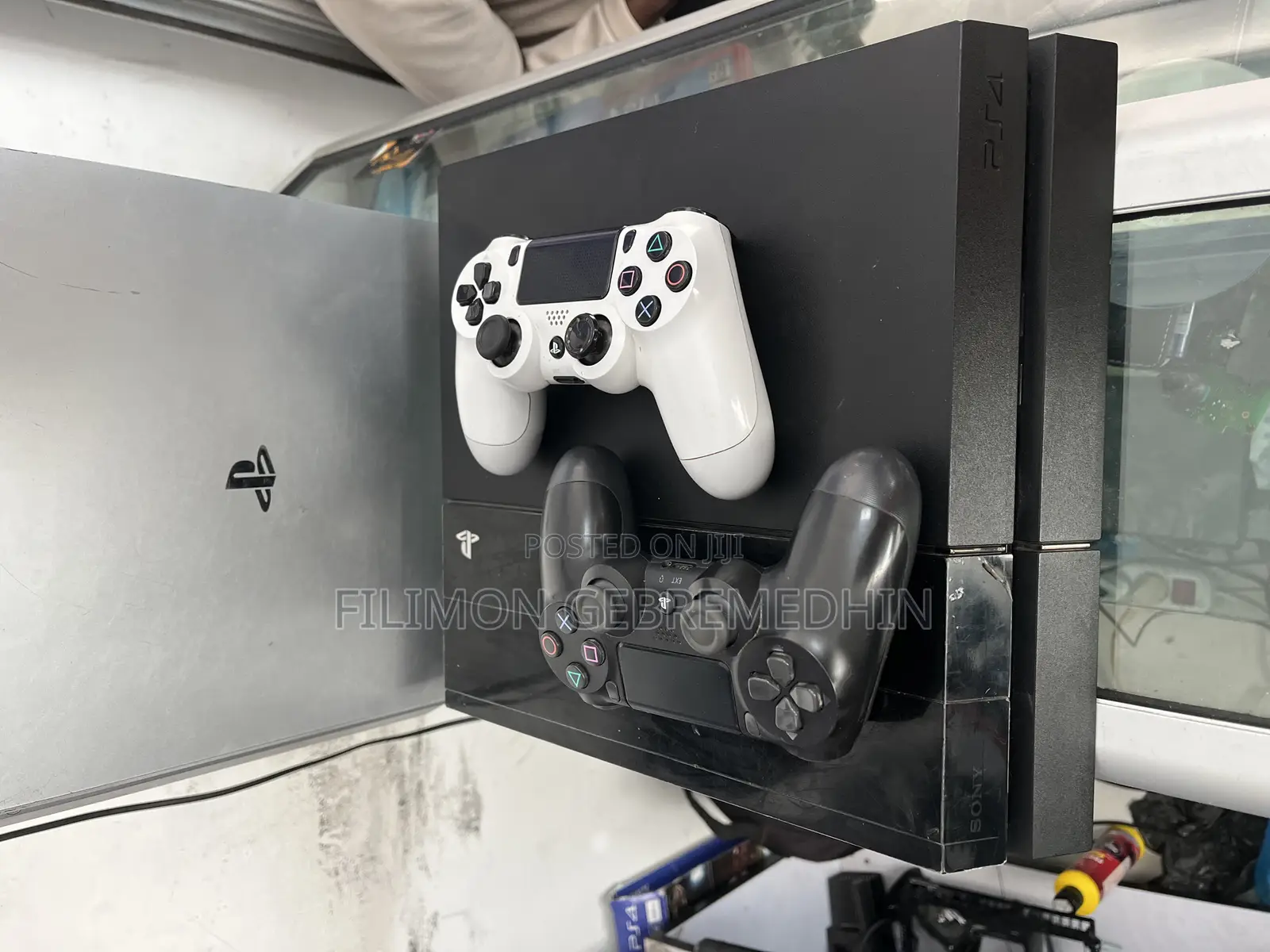 Ps4 ጌም የተጫነበት