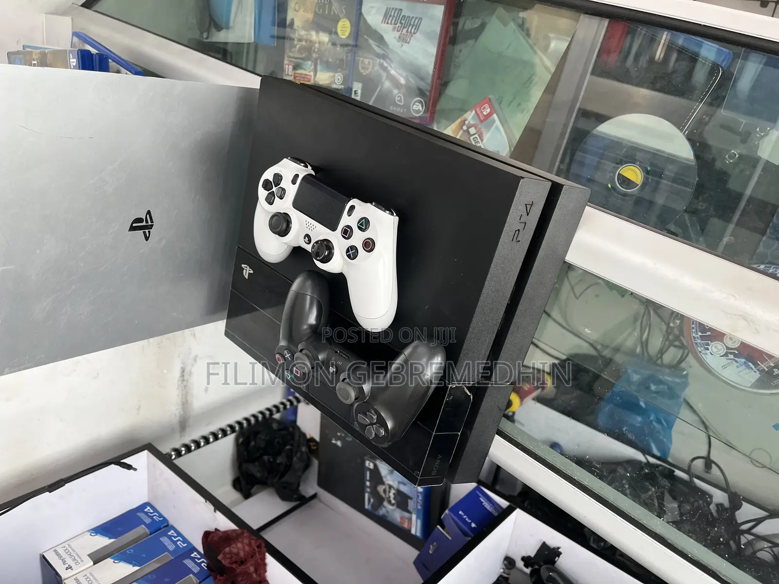 Ps4 ጌም የተጫነበት