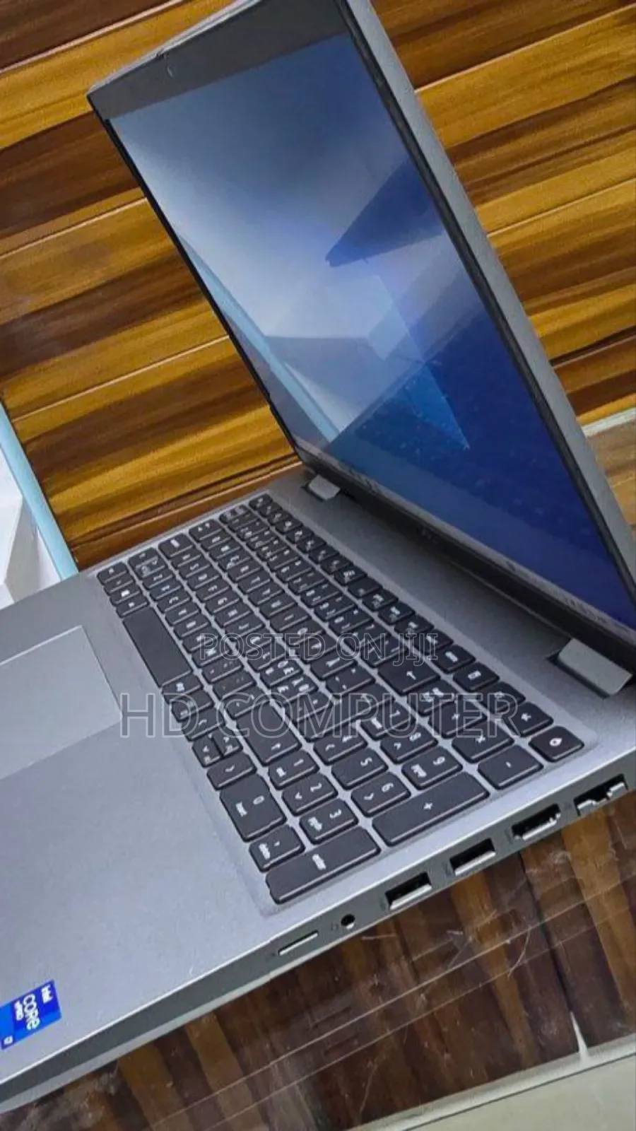 New Laptop Dell Precision 15 3520 16GB Intel Core i7 SSD 512GB