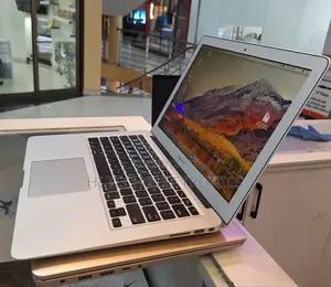 New Laptop Apple MacBook 2015 4GB Intel Core I5 SSD 256GB