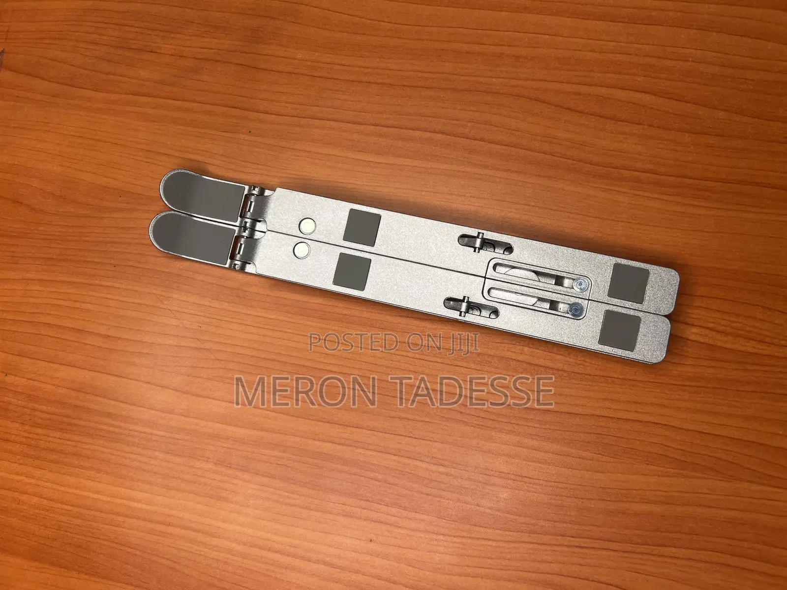 የብረት የላፕቶፕ ማስቀመጫ Steel Laptop Stand