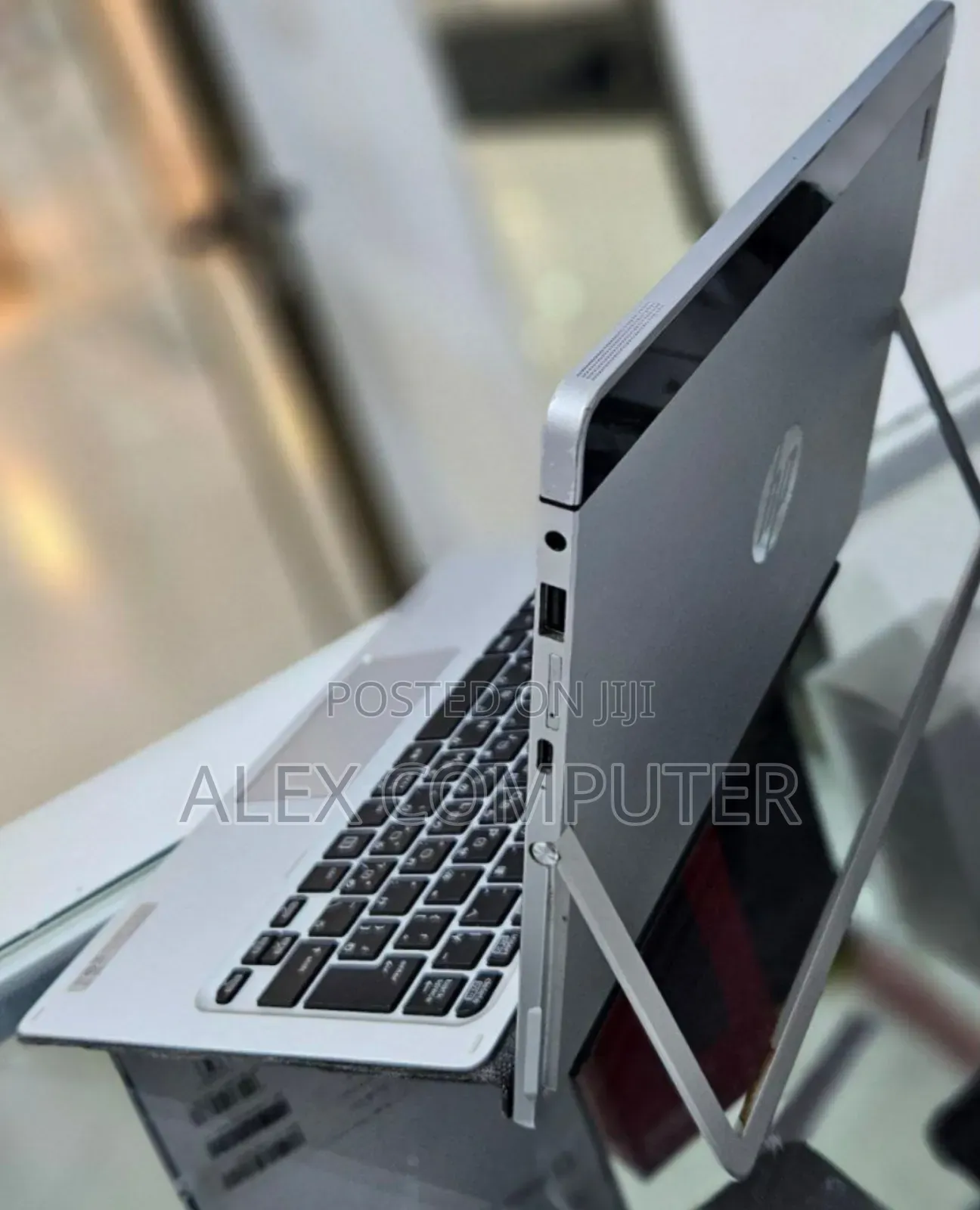 New Laptop HP X2 8GB Intel Core I5 SSD 256GB