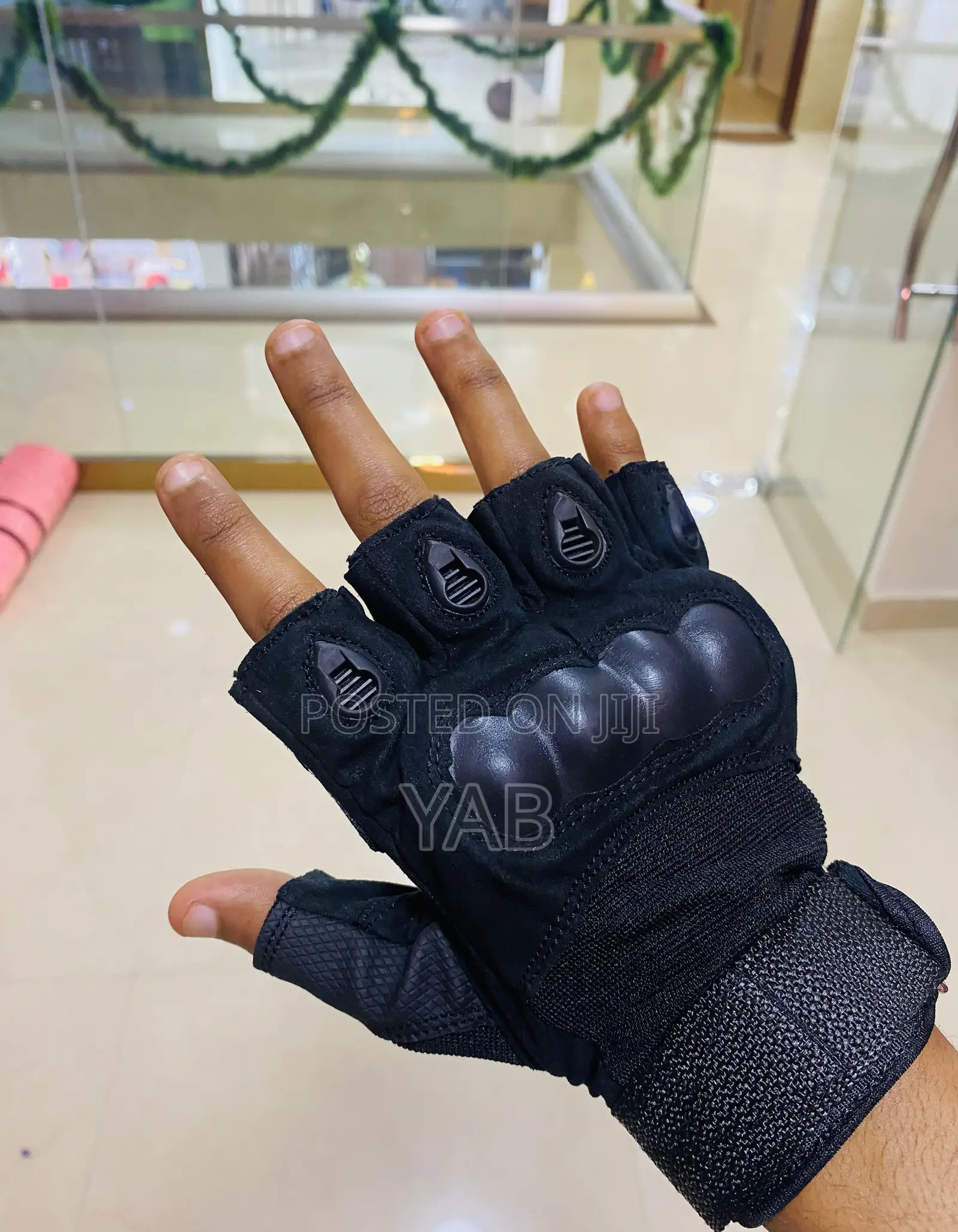 Gym Gloves Full Black With Knuckle