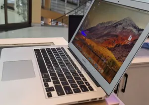 New Laptop Apple MacBook Air 2015 4GB Intel Core I5 SSD 256GB