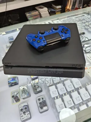 Photo - Playstation 4 Slim