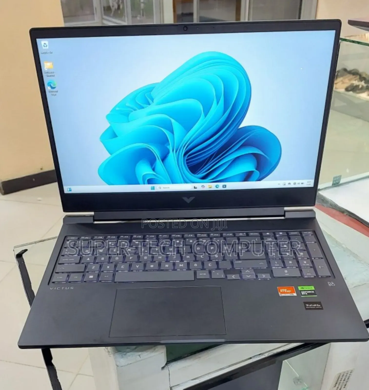 New Laptop HP Victus 16 16GB AMD Ryzen 7 SSD 1T