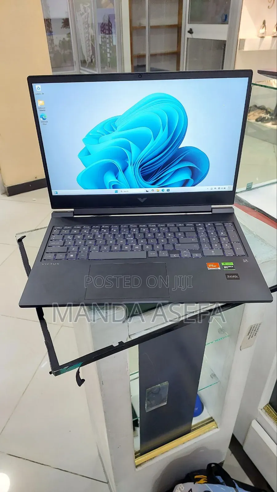New Laptop HP Victus 16 16GB AMD Ryzen 7 SSD 1T