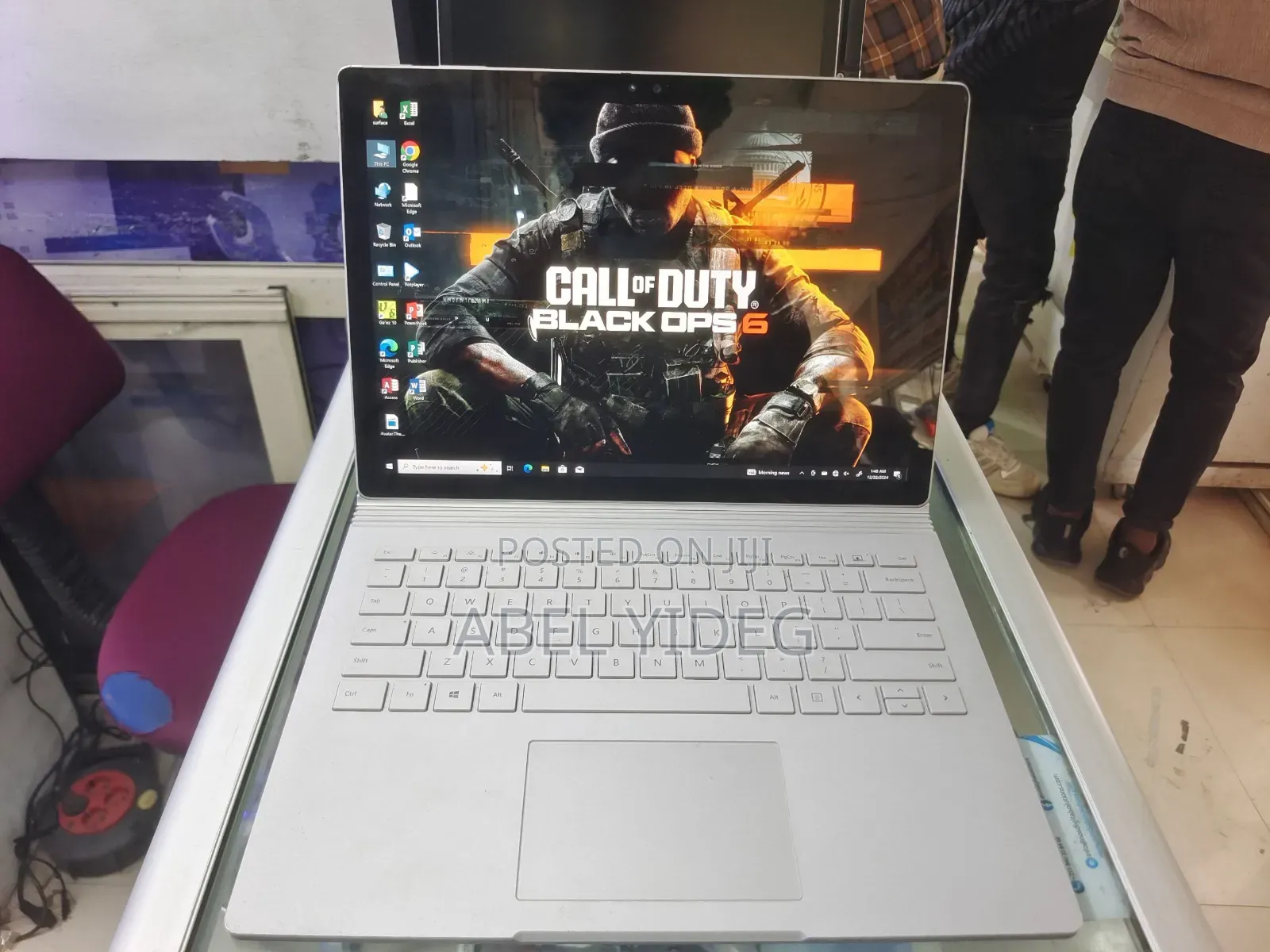 New Laptop Microsoft Surface 8GB Intel Core I5 SSD 128GB