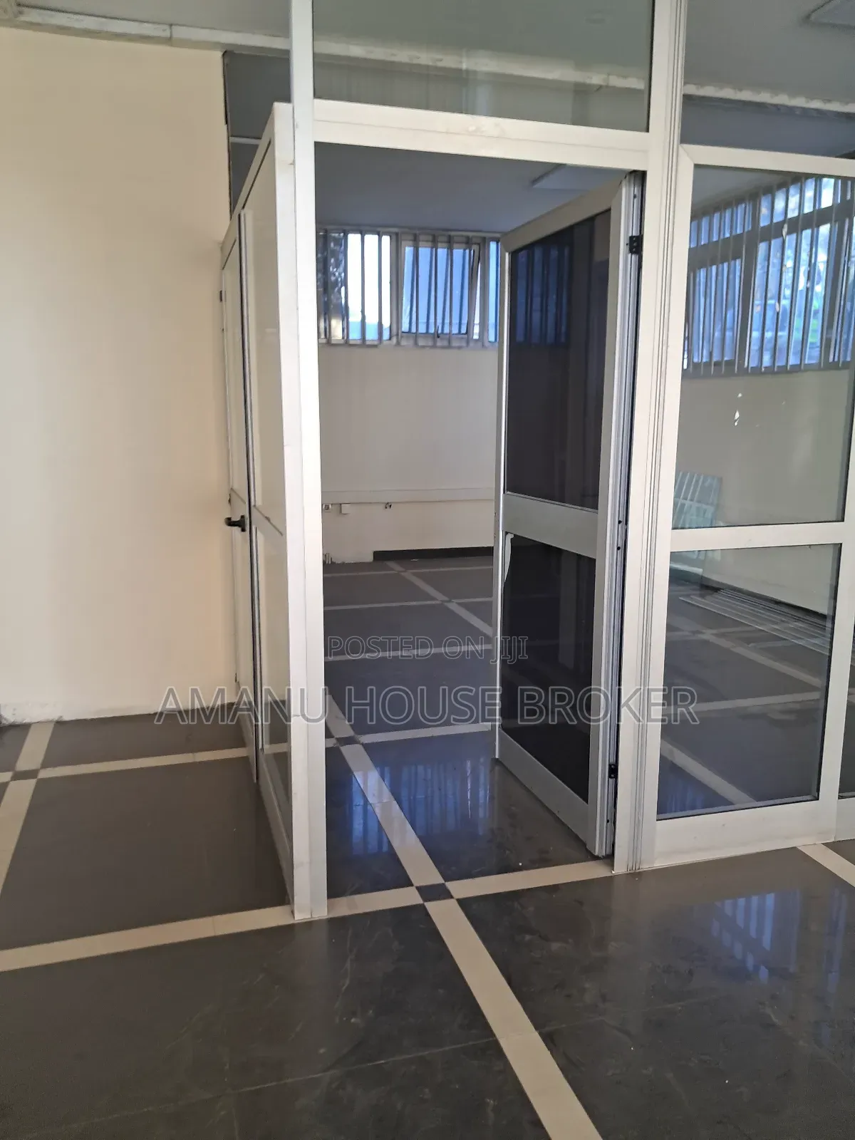 Urgently Available Building for Rent, Interior Office