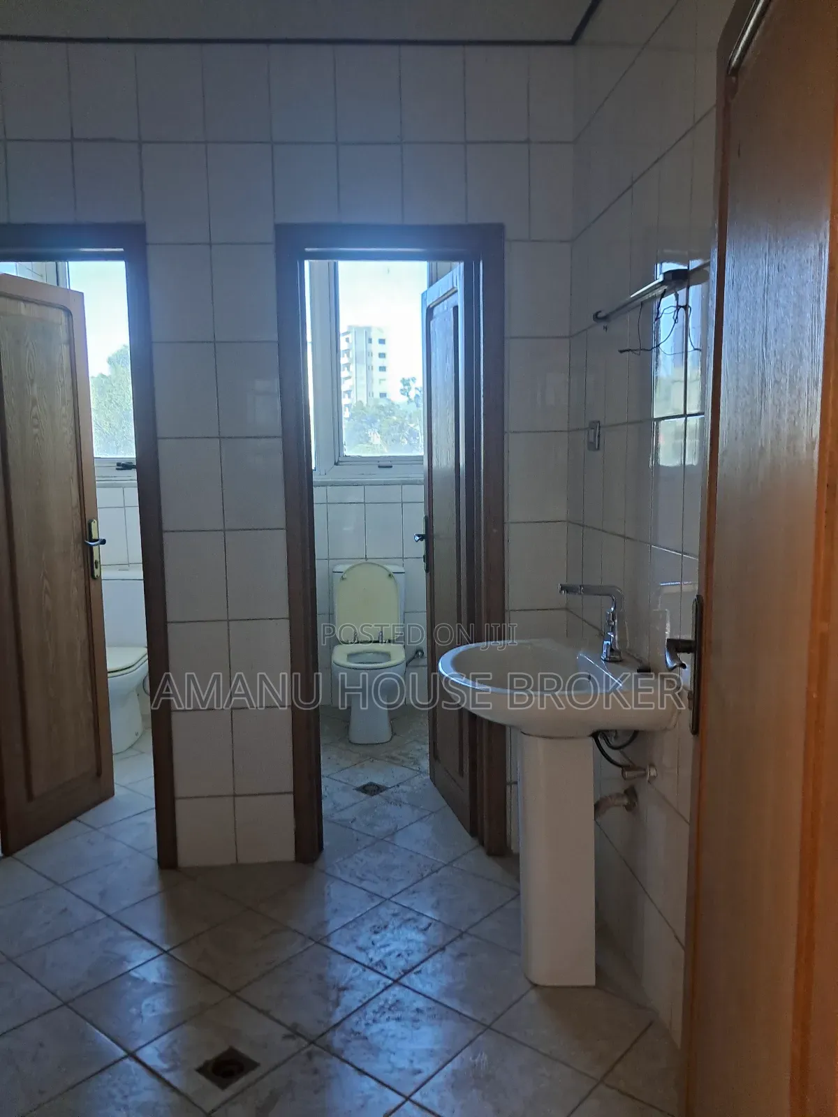 Urgently Available Building for Rent, Interior Office