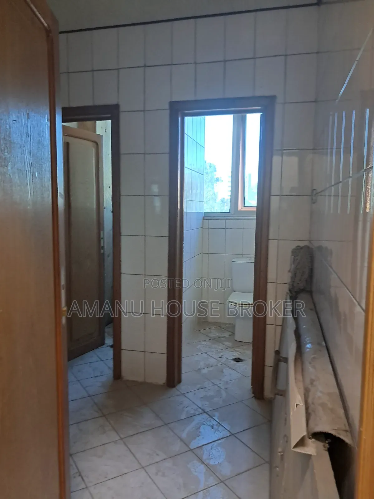 Urgently Available Building for Rent, Interior Office