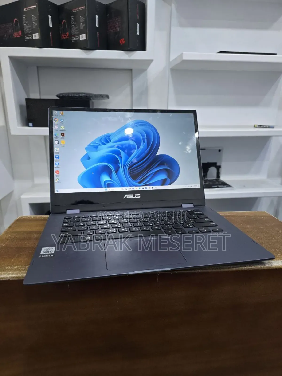 New Laptop Asus VivoBook 15 X505BA 4GB Intel Core I3 SSD 256GB