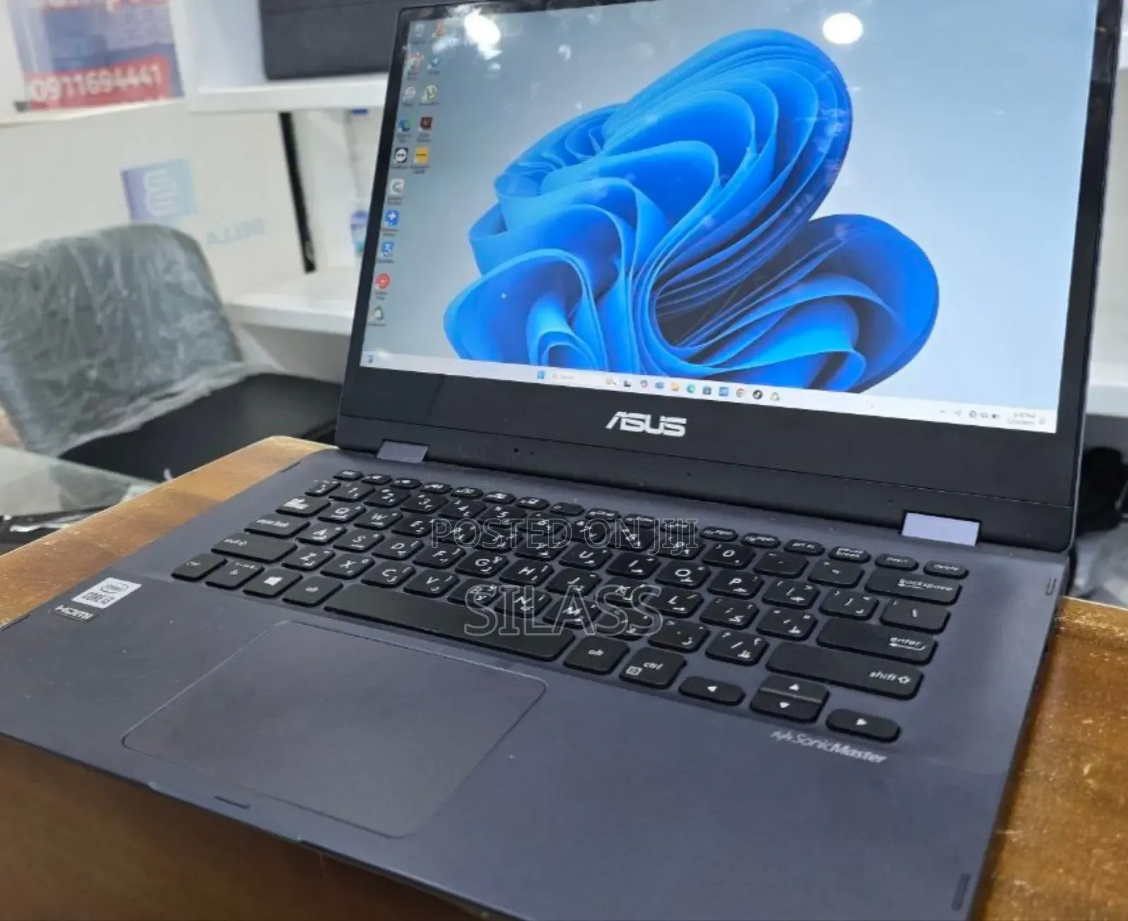 New Laptop Asus VivoBook 15 X505BA 4GB Intel Core I3 SSD 256GB