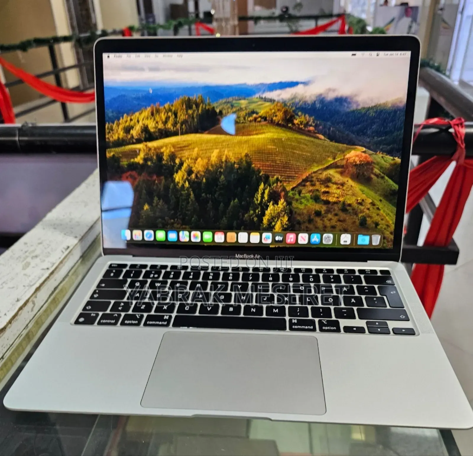 New Laptop Apple MacBook Air 2020 M1 8GB Apple M1 SSD 256GB