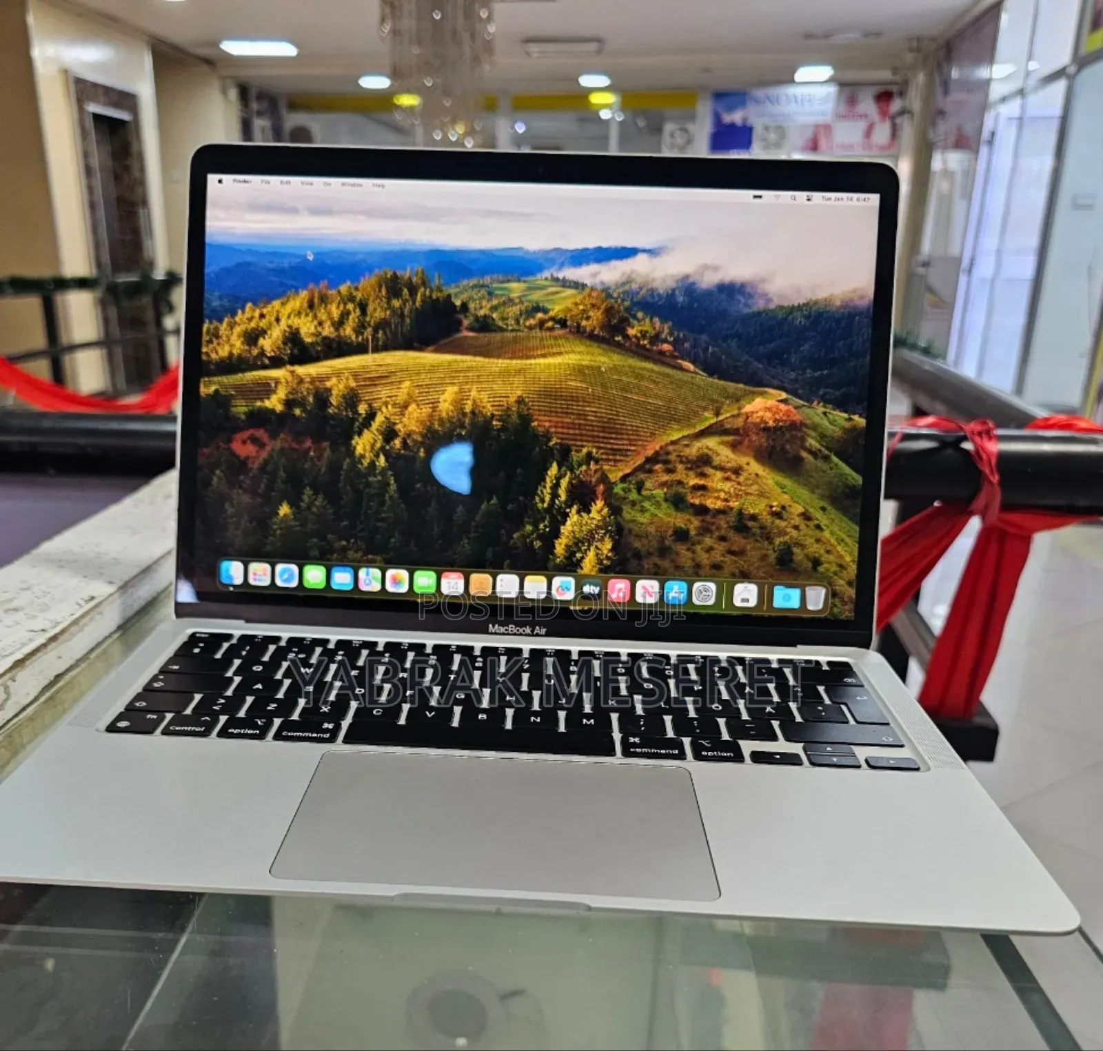 New Laptop Apple MacBook Air 2020 M1 8GB Apple M1 SSD 256GB