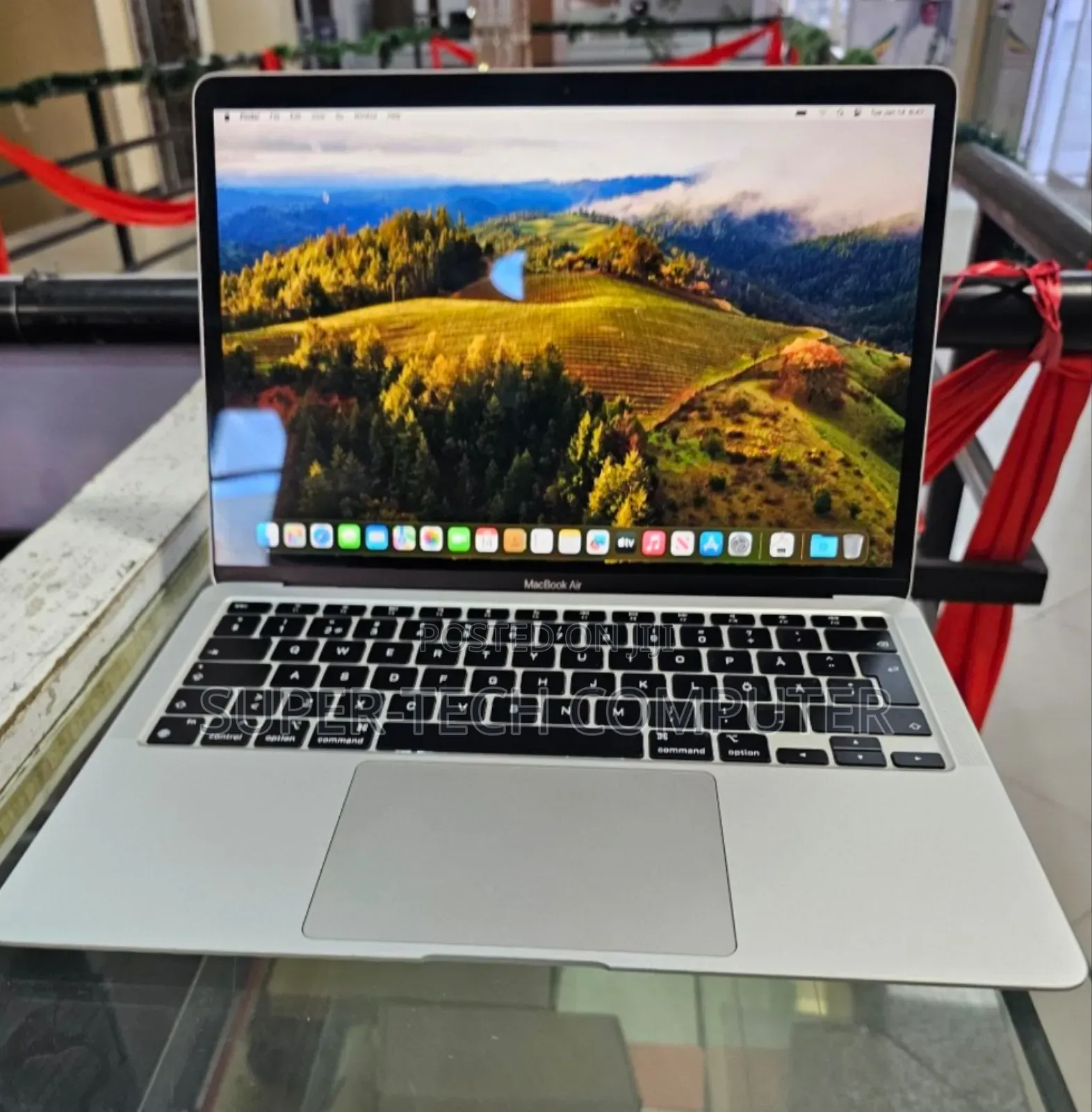 New Laptop Apple MacBook Air 2020 M1 8GB Apple M1 SSD 256GB
