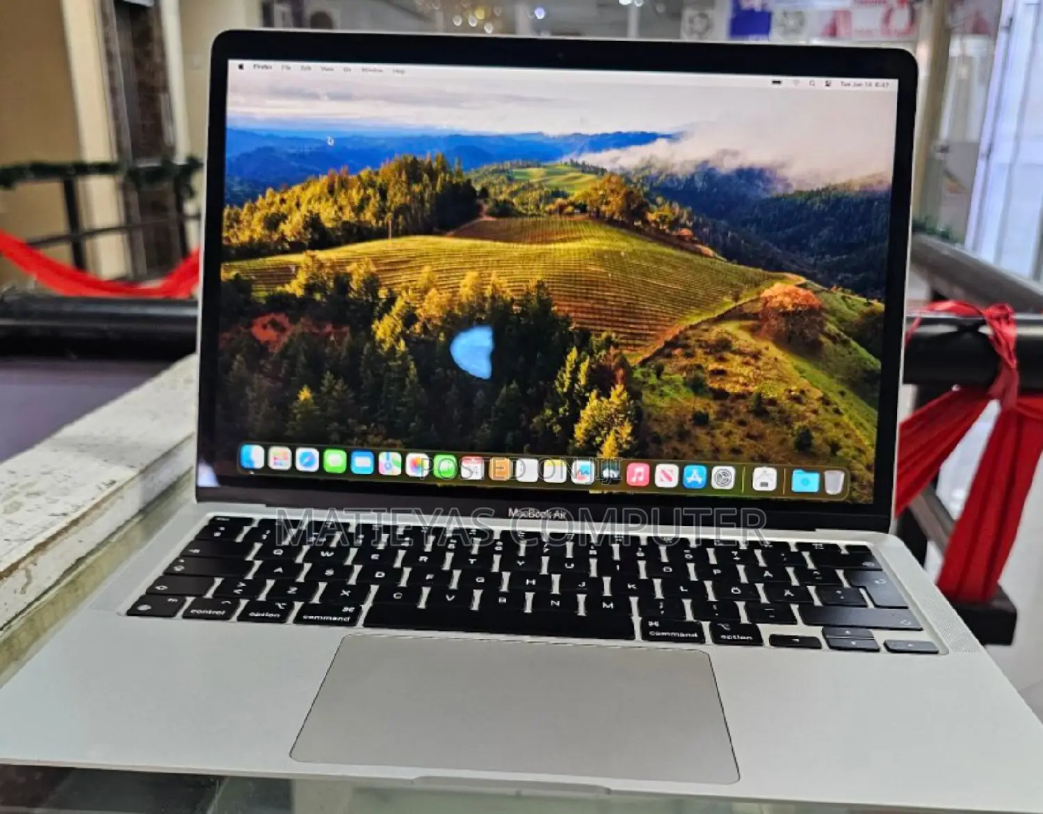 New Laptop Apple MacBook Air 2020 M1 8GB Apple M1 SSD 256GB
