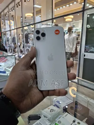 Apple iPhone 11 Pro Max 64 GB White