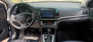 Hyundai Avante 2016 Blue