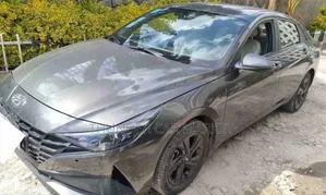 Hyundai Elantra 2022 Gray