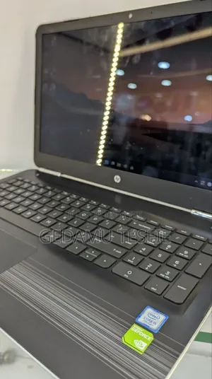 New Laptop HP 8GB Intel Core I5 SSD 1T