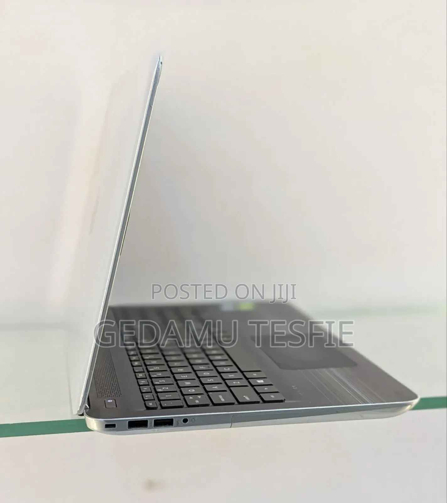 New Laptop HP 8GB Intel Core I5 SSD 1T